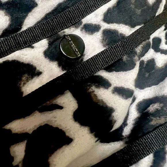 ✨Jones New York✨ Ladies animal print, black white and gray leopard print - Picture 5 of 8